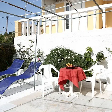 卡帕托斯一室公寓及公寓酒店 *